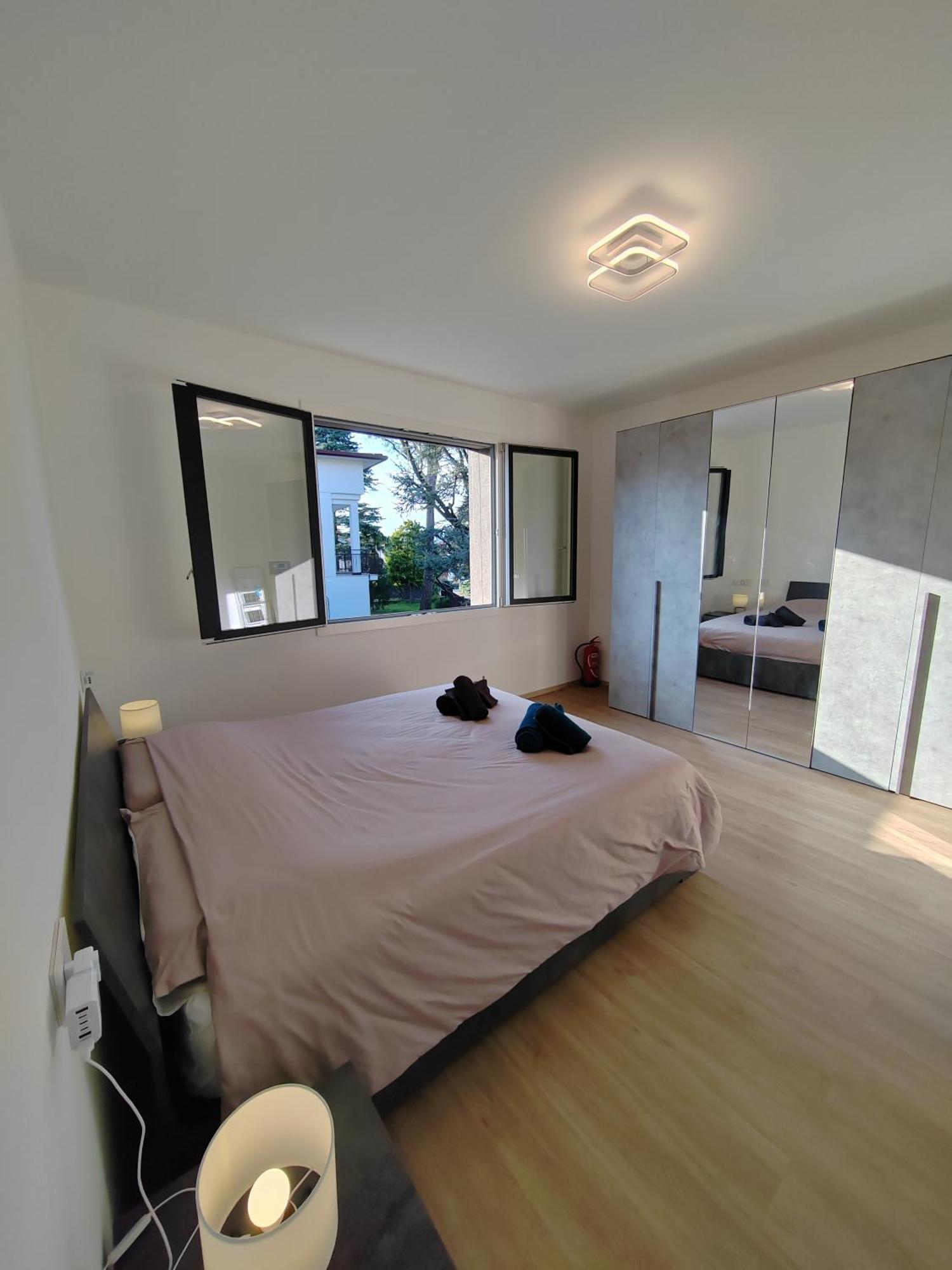 La Terrazza - Very Quiet - Free Park - 3 Min From Varese Center And Lake - Air Conditioning - Cycling Friendly Dış mekan fotoğraf